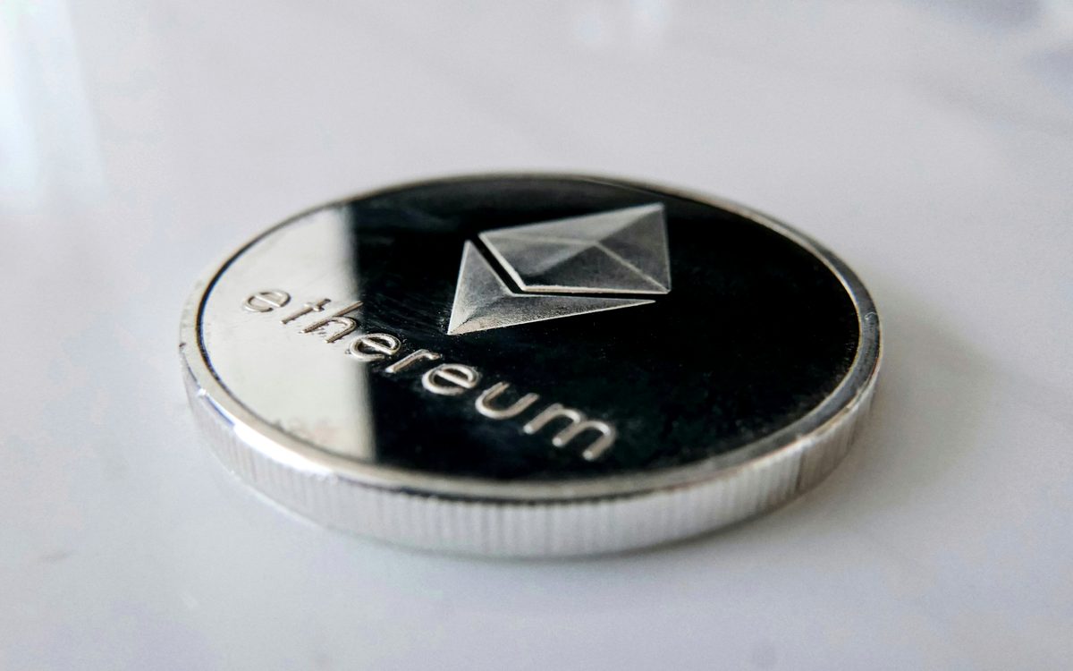 Binance P2P Escrow and USDT Flash Balance